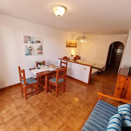 First Sealine Studio No 1 Directly On And Sea, Terrace, Heated Pool, Wifi